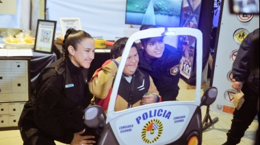 Se inauguró en Río Grande una nueva edición de la expo "Conociendo a tu Policía"