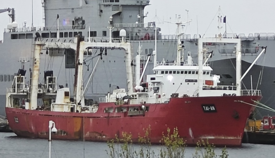 El buque pesquero TAI AN zarpó del puerto de Ushuaia