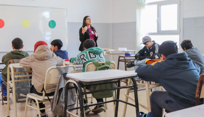 Educación continúa reforzando su compromiso con la convivencia escolar en el nivel secundario