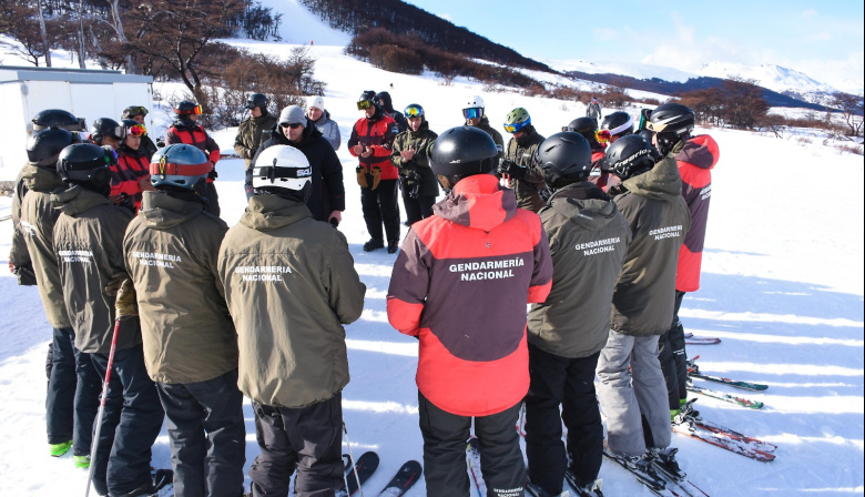 Personal del GEAM realizó actividades de entrenamiento en Alta Montaña