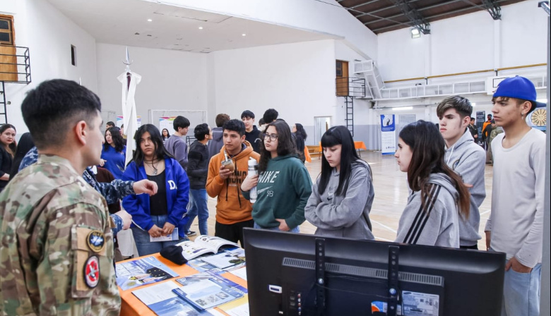 Se llevó a cabo Expo Carreras y oficios 2025 en Tolhuin y sigue en Ushuaia y Río Grande