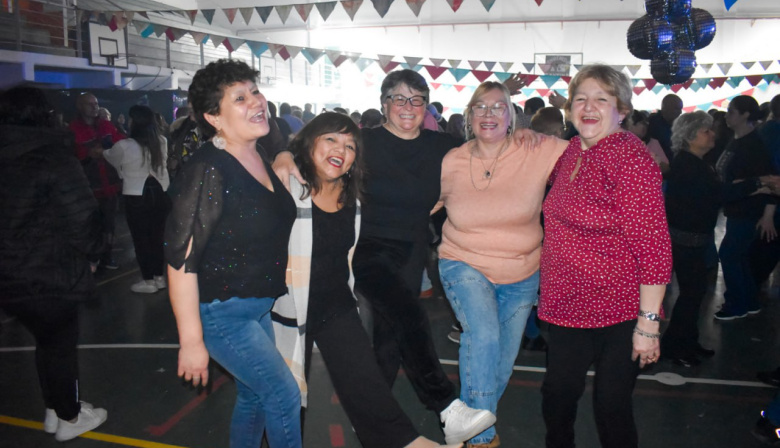 Con gran participación se realizó en Río Grande la matiné +60
