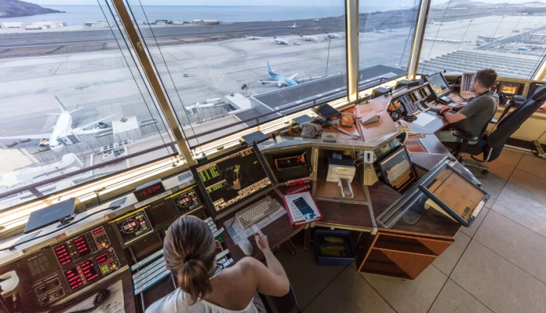 Controladores anuncian medidas sindicales que afectarán vuelos