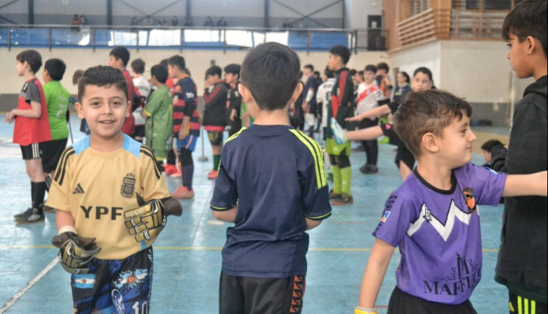 Más de 70 jóvenes participaron de la clínica de arqueros organizada por el IMD