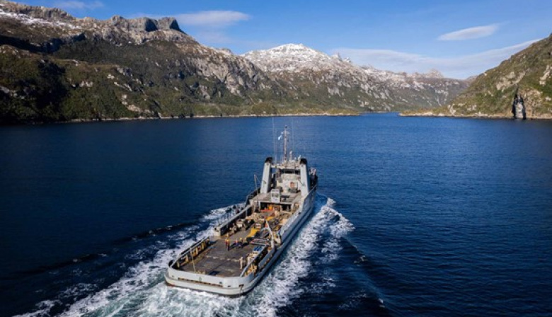 El aviso ARA "Teniente Olivieri" realizó el relevo de puestos en el Área Naval Austral