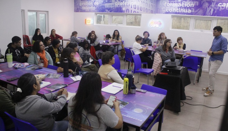 Primera capacitación en inteligencia artificial para emprendedores