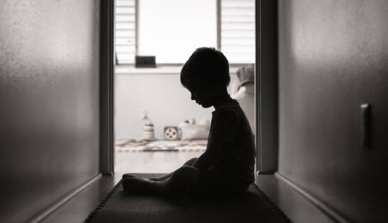 Después de tres años comienza el juicio contra un hombre que abusó de su nieta biológica