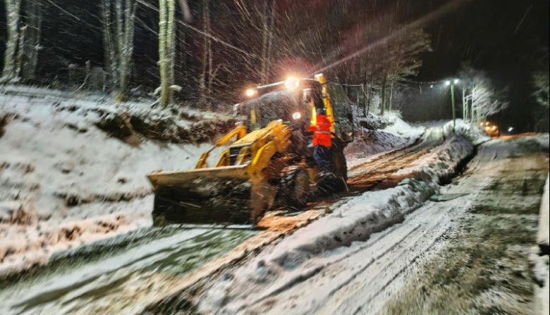 Ushuaia con nieve: El municipio aseguró que trabaja en toda la ciudad