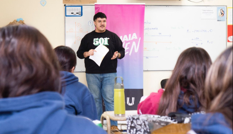 El "Ushuaia Jóven" visitó diversos colegios secundarios de la ciudad