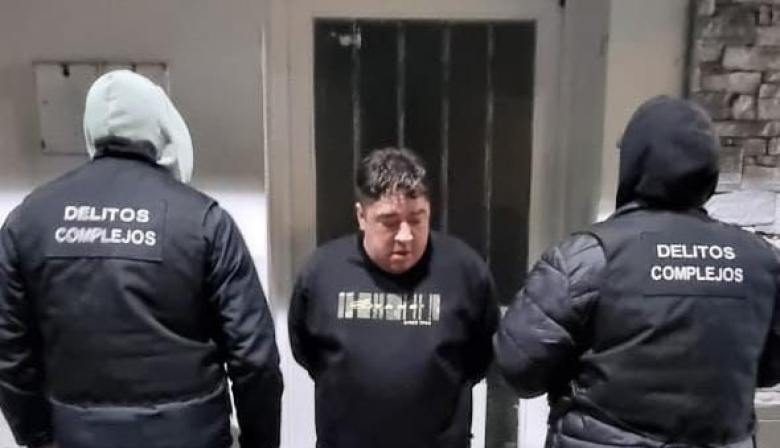Detienen a tres neuquinos que robaron una caja fuerte con dólares y euros en Ushuaia