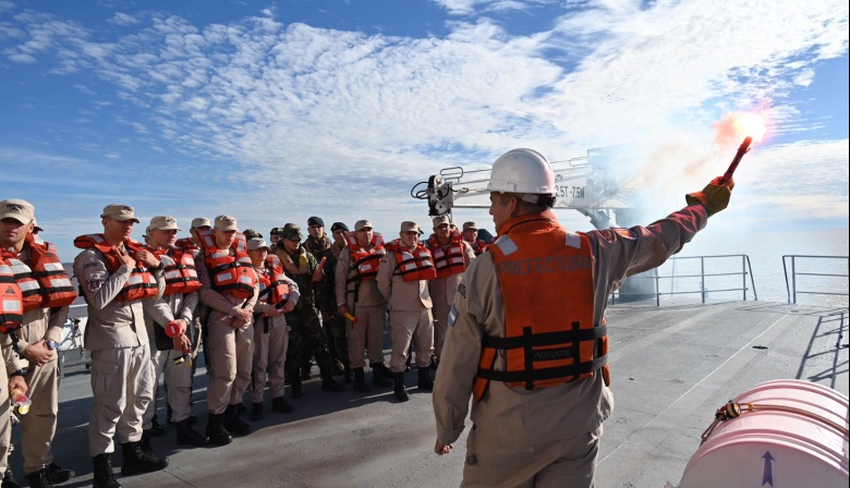 Prefectura participó de un adiestramiento conjunto con la Guardia Costera de Estados Unidos