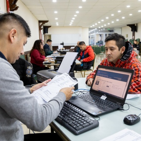 Gobierno desarrolló un consulado itinerante en Ushuaia para residentes peruanos en la provincia