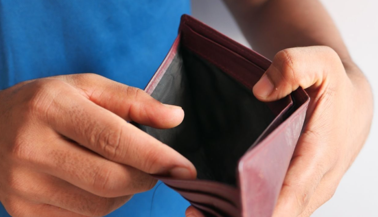 Aseguran que una familia tipo necesita casi cuatro salarios mínimos para no caer bajo la línea de pobreza