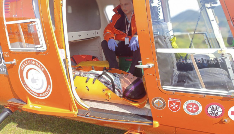 Personal de aeronavegación y de emergencias se capacita en evacuación aeromédicas