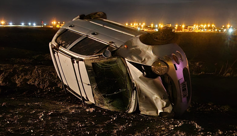 Un automóvil volcó en Río Grande