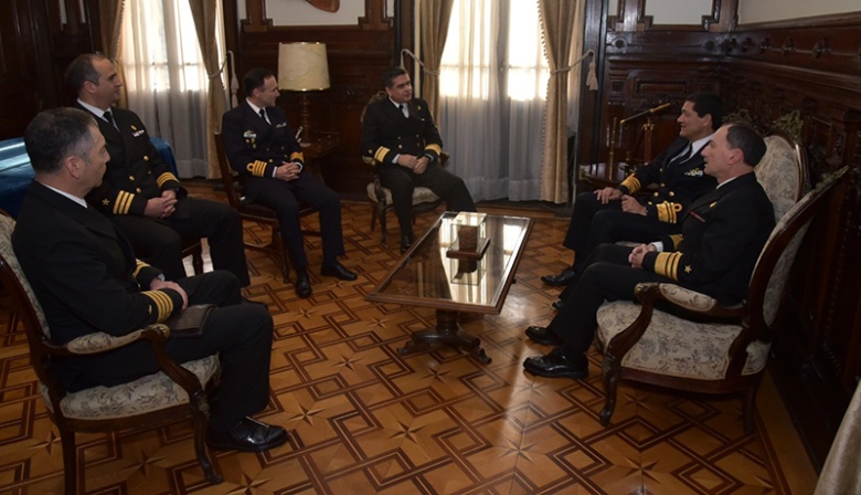 Reunión bilateral entre las Armadas de Argentina y Chile