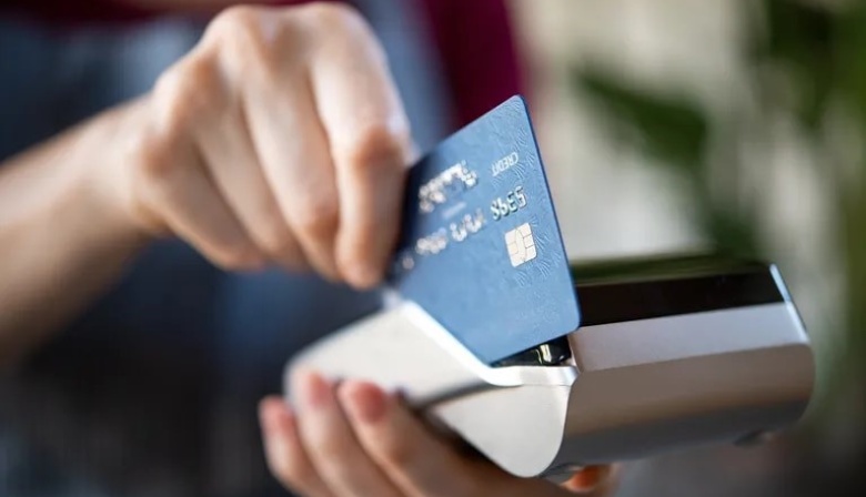 Anuncian aumento en límites de tarjetas de crédito