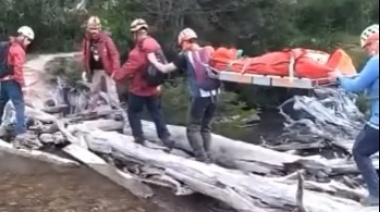 Rescataron a una mujer lesionada en la Cascada de Los Amigos