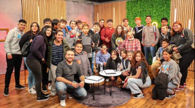 Jóvenes de Tolhuin visitaron las instalaciones de la TV Pública Fueguina en Ushuaia
