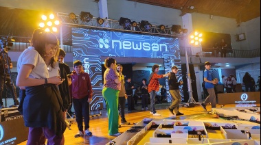 Más de 150 alumnos participaron de una carrera de robots