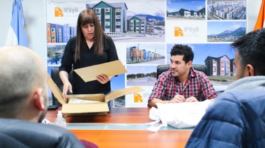 El IPVyH culminó con la apertura de las licitaciones para la construcción de más de 2 mil viviendas en la provincia