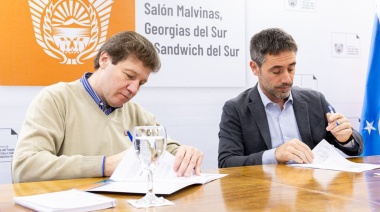 Melella firmó convenios con el Secretario General del CFI Ignacio Lamothe