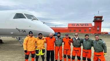 Un Saab 340 de la Fuerza Aérea Argentina aterrizó en la Antártida