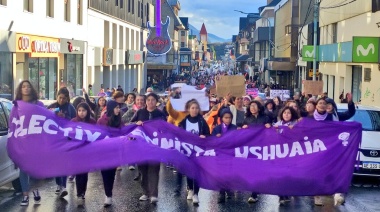 Contundente marcha en Ushuaia por el Día Internacional de la Mujer