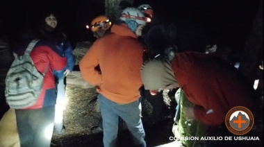 En operativo nocturno rescataron a dos jóvenes extraviadas en la montaña