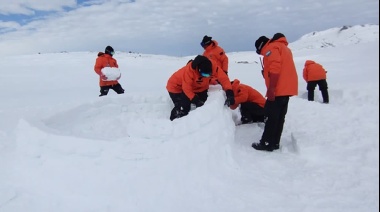 Personal de la Armada que invernará en la Antártida se adiestró en Neuquén