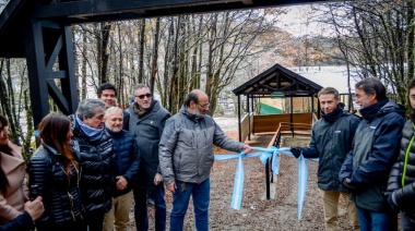 Funcionarios municipales participaron de la inuguración de la Estación Parque Nacional del Tren del Fin del Mundo