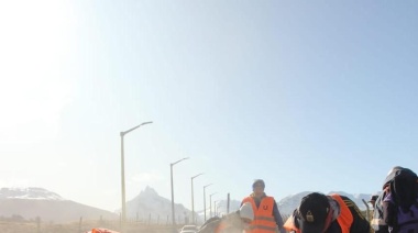 La Municipalidad continúa con el operativo de limpieza de calles, cordones y bicisenda en Maipú y Magallanes