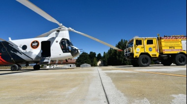 Argentina envía brigadistas y helicóptero Chinook para combatir los incendios forestales en Chile