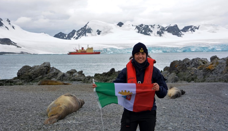 Oficial de la Marina Italiana embarcó en el rompehielos ARA “Almirante Irízar”