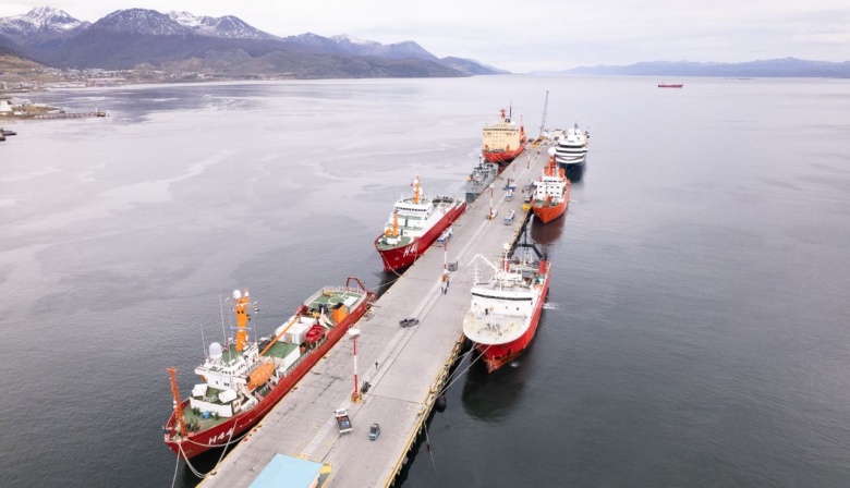Destacan el amarre de embarcaciones pertenecientes a programas antárticos en el Puerto de Ushuaia