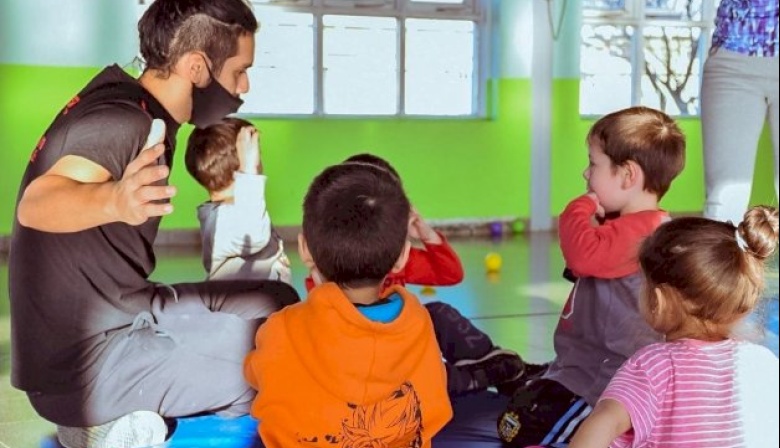 Buscan conocer la demanda de cuidados para hijos de estudiantes de la UNTDF