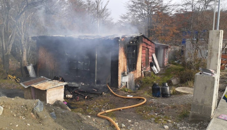 Incendio en una vivienda del Barrio 11 de noviembre