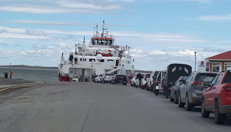 El Municipio recuerda la vigencia del descuento con "Tarjeta +U" en la barcaza para cruzar al continente