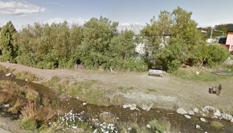 Otro deceso en las calles de Ushuaia: Una mujer apareció muerta en un espacio verde