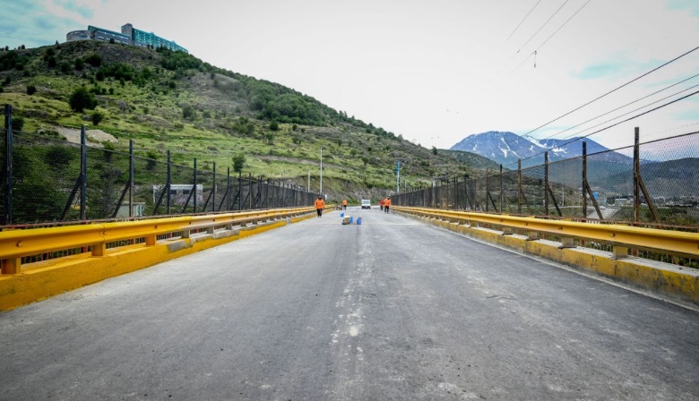 El Municipio concluyó con la repavimentación del puente de Héroes de Malvinas - Ruta 3