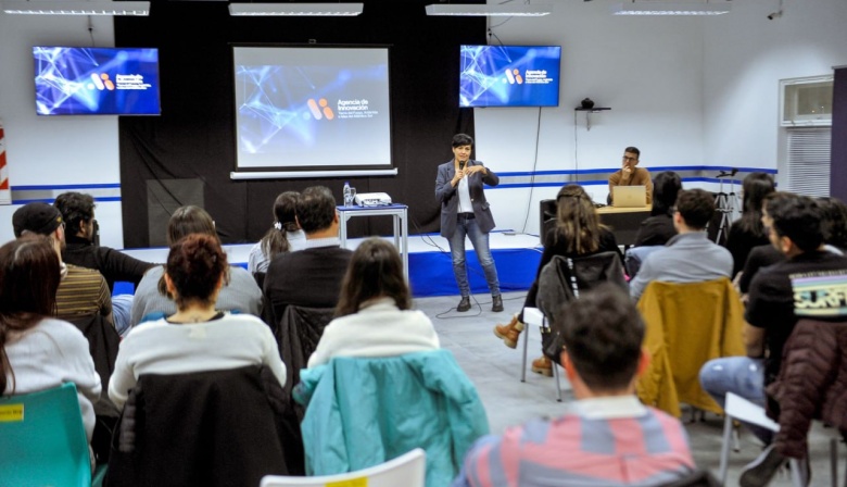 Jóvenes fueguinos participarán del “Programa de especialización en desarrollo y políticas públicas” del CFI