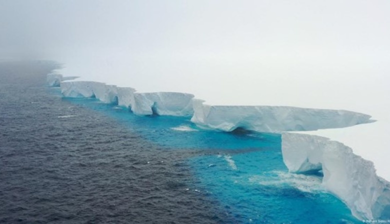 Se desprendió un fragmento del iceberg que navega hacia Georgias