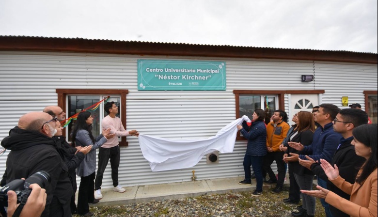 El Municipio de Tolhuin inauguró el Centro Universitario Municipal "Néstor Kirchner"