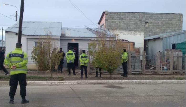 Detuvieron a dos hombres que agredieron a la policía