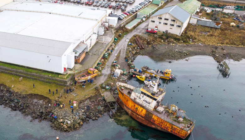 Se realizó una jornada de limpieza costera en Ushuaia