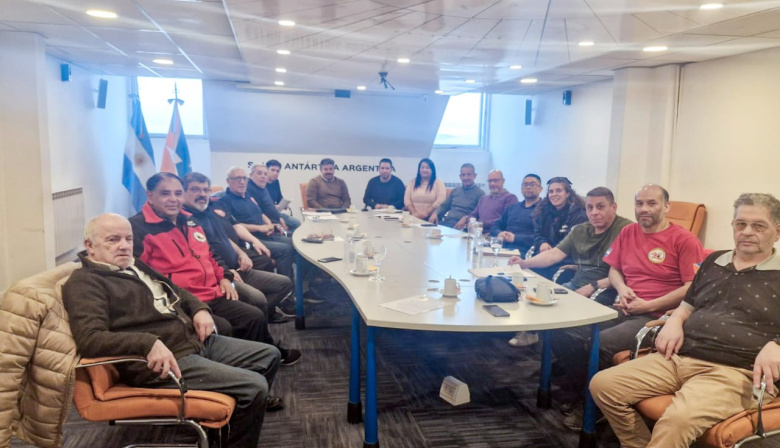 El gobierno provincial se reunió con Bomberos para avanzar en mejoras del sistema de emergencias