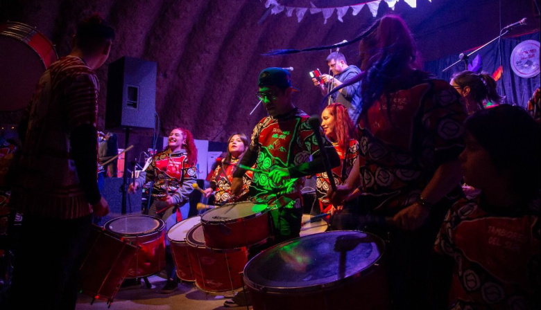 La Casa de las Juventudes celebró junto a vecinos y vecinas la "Fiesta Tamboreras"