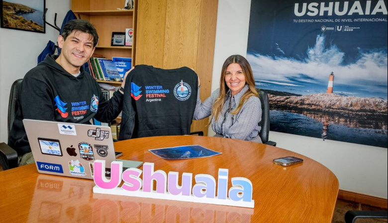 Manfredotti dijo que: "La natación de invierno permitirá a Ushuaia ser parte de nuevos calendarios internacionales de turismo deportivo"