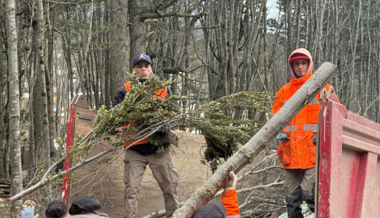 El Municipio retiró residuos voluminosos en el barrio Peniel