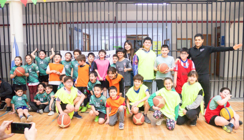 Se realizó en Tolhuin el segundo encuentro de minibásquet